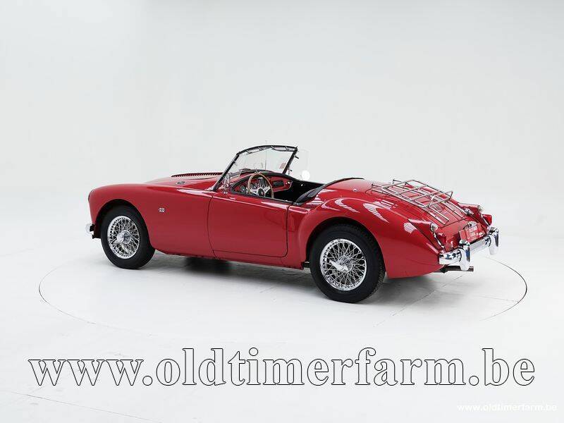 Image 4/15 of MG MGA 1600 (1958)