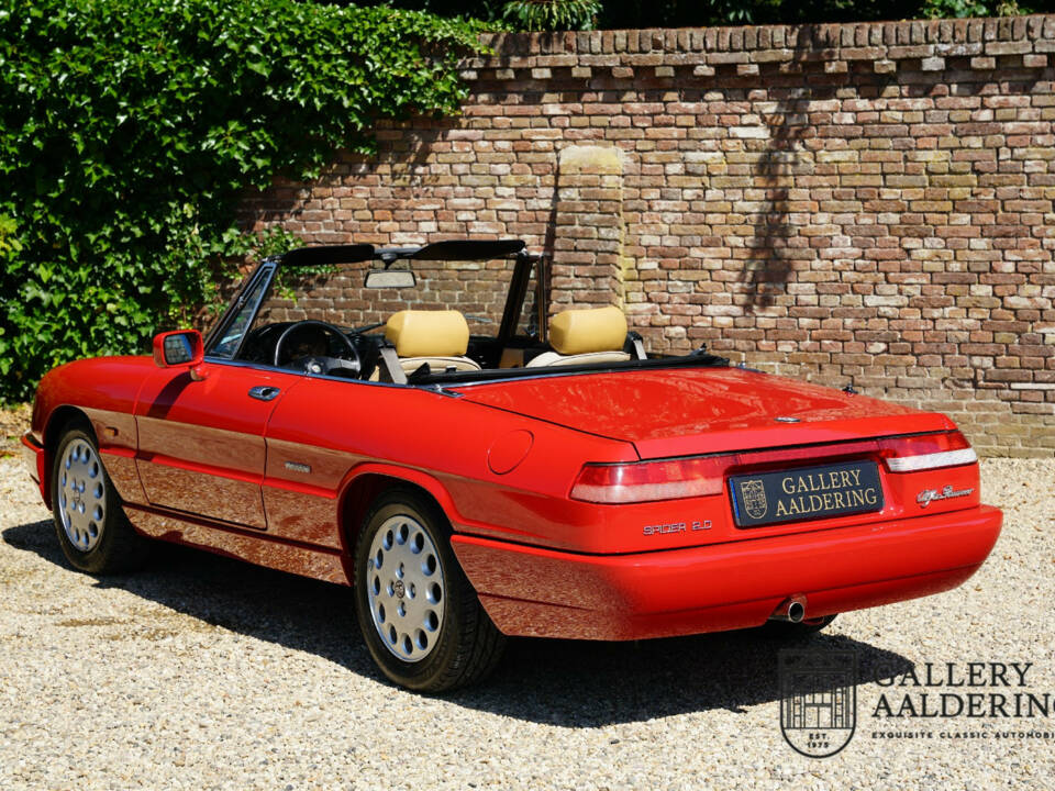 Imagen 2/50 de Alfa Romeo 2.0 Spider (1991)