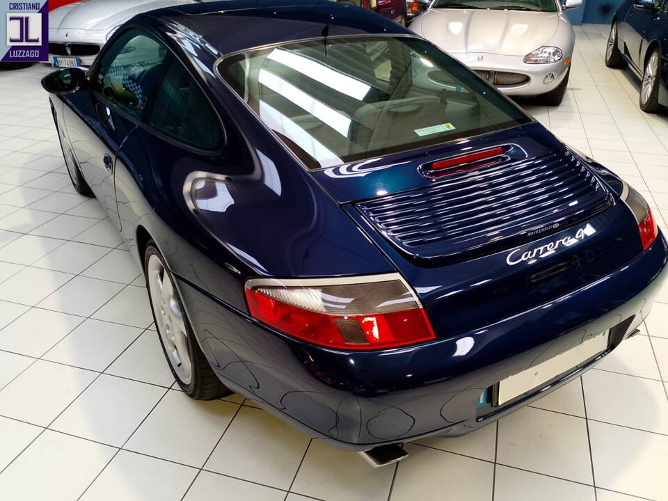 Bild 12/93 von Porsche 911 Carrera 4 (1998)