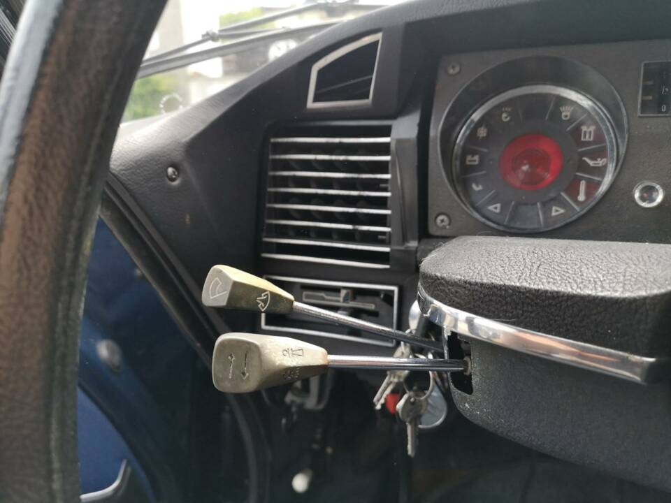 Immagine 7/35 di Citroën DS 20 (1973)