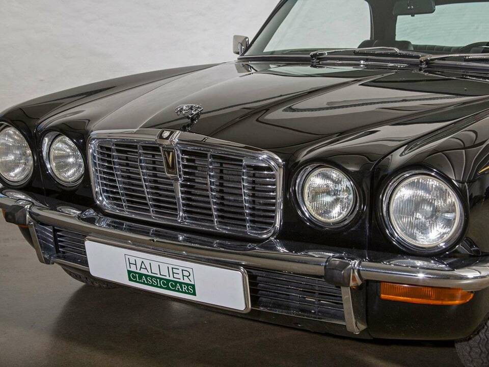 Image 12/31 of Jaguar XJ 5.3 C (1978)