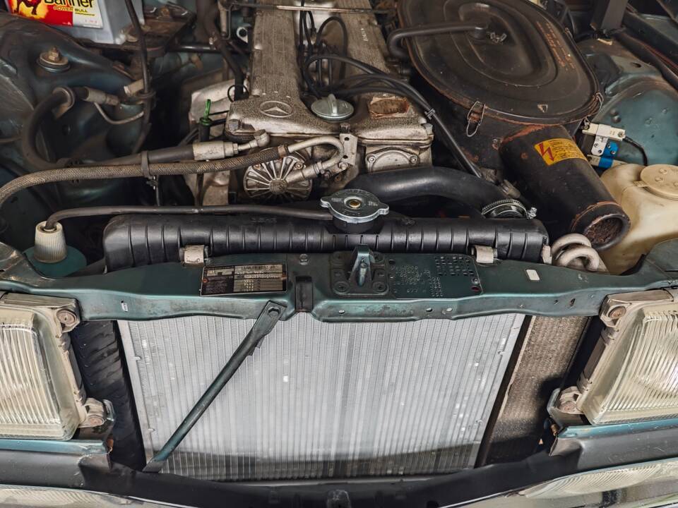 Immagine 44/45 di Mercedes-Benz 280 E (1980)