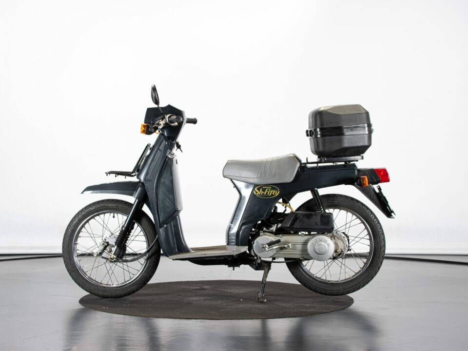 Image 1/44 of Honda SH 50 Fifty (1987)