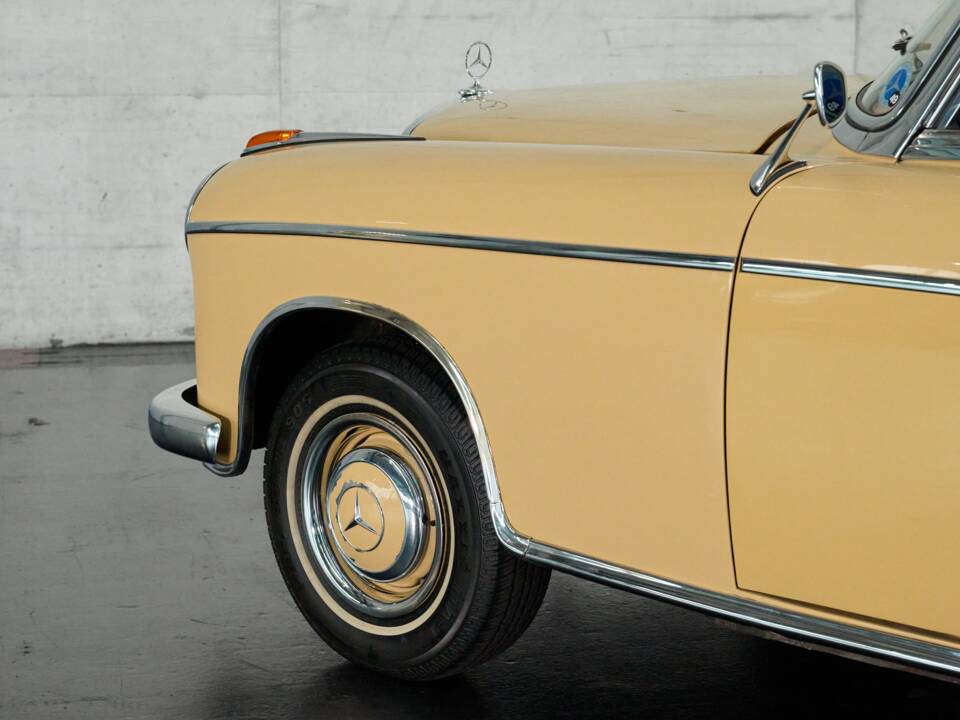 Immagine 13/50 di Mercedes-Benz 220 S Cabriolet (1958)