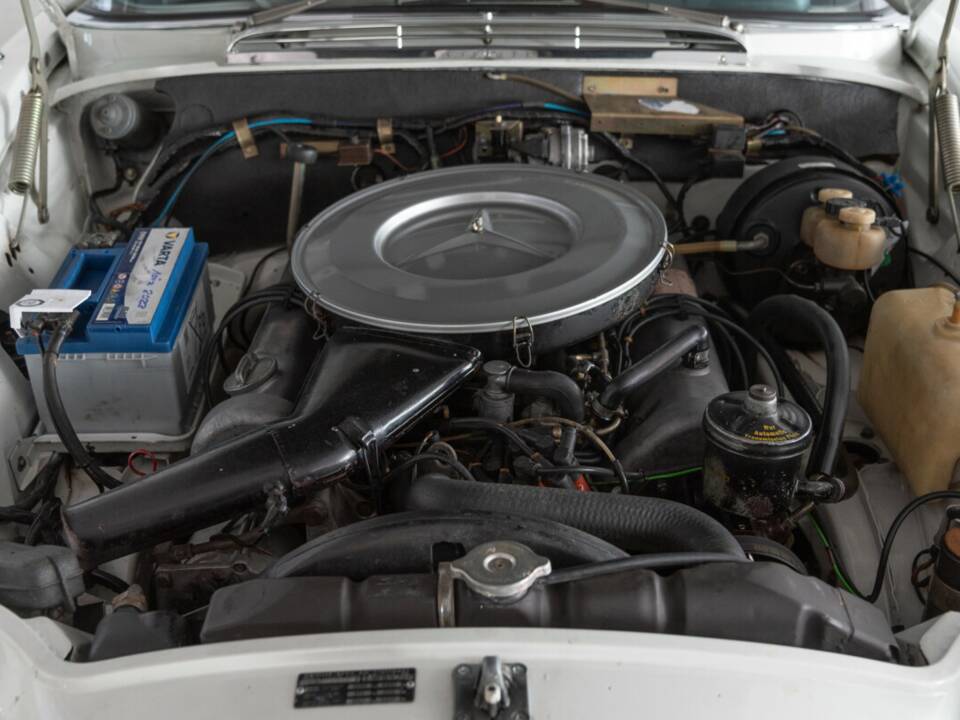 Image 37/38 of Mercedes-Benz 280 SE 3,5 (1970)