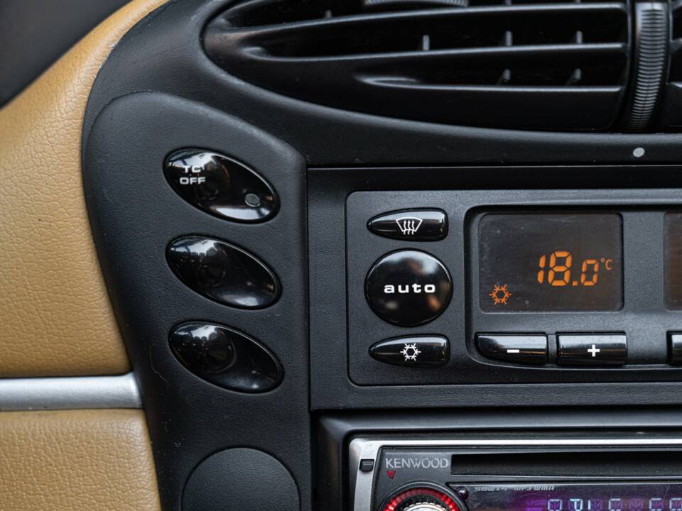 Imagen 48/50 de Porsche Boxster (2000)