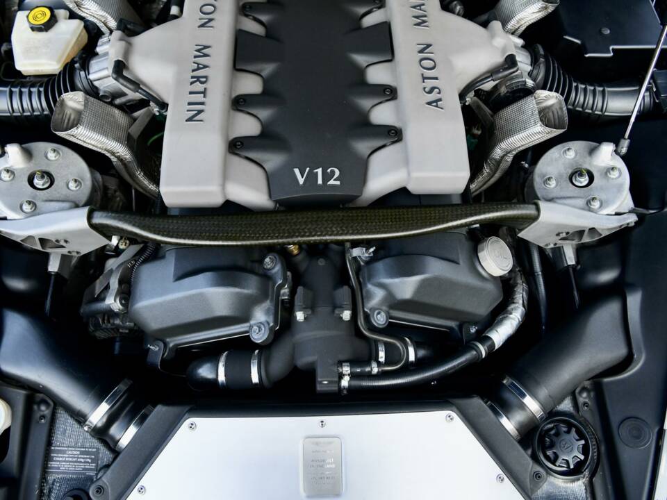 Bild 39/50 von Aston Martin V12 Vanquish (2001)
