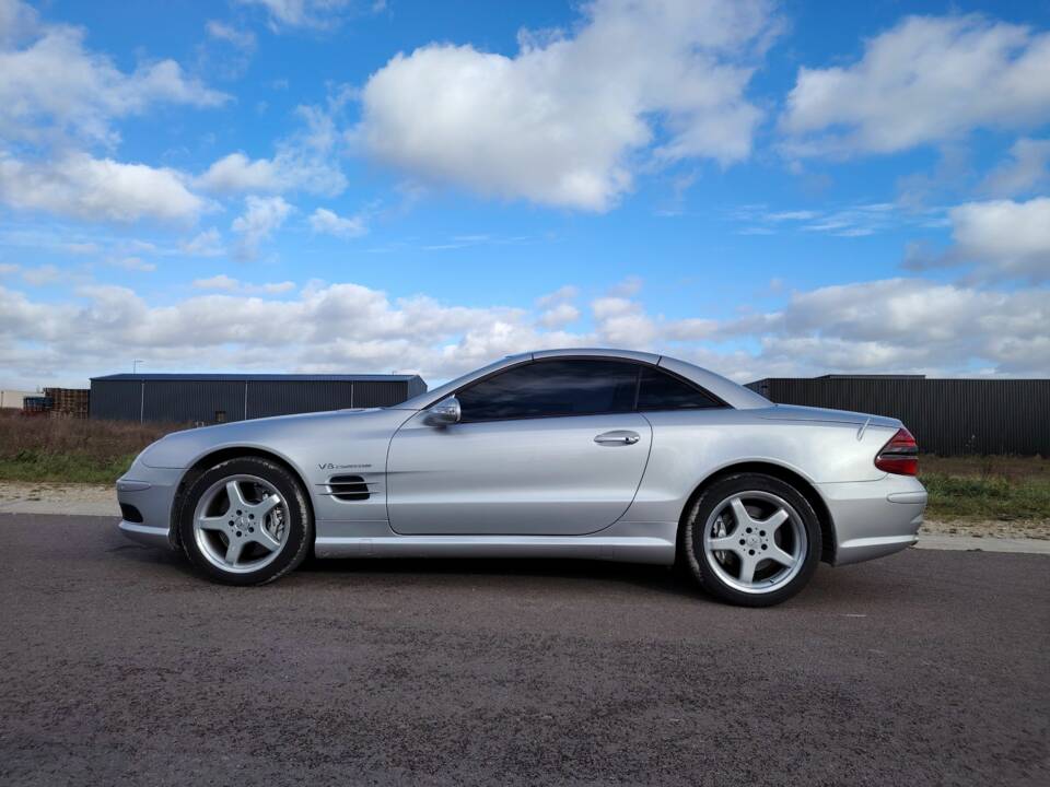 Image 3/15 of Mercedes-Benz SL 55 AMG (2002)