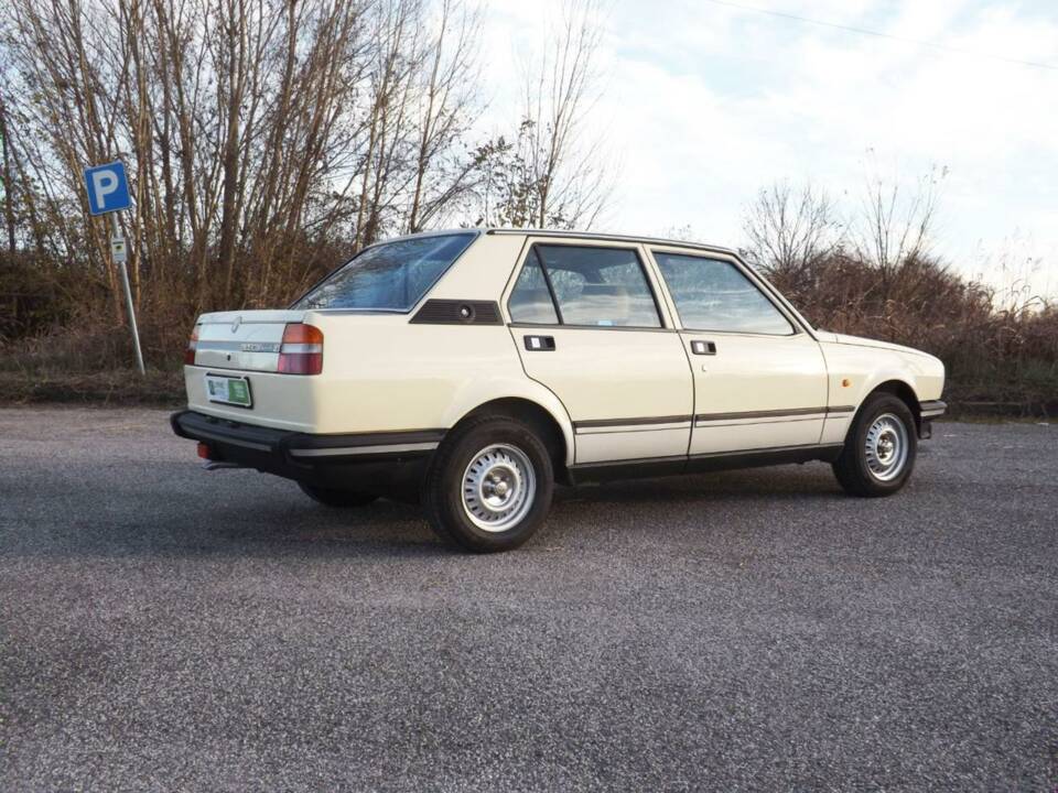 Bild 10/50 von Alfa Romeo Giulietta 1.8 (1983)