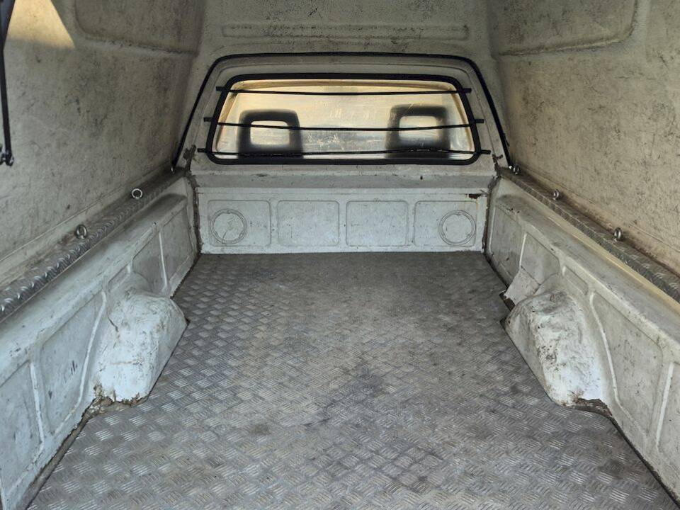 Image 32/43 of Volkswagen Caddy I 1.6 D (1990)