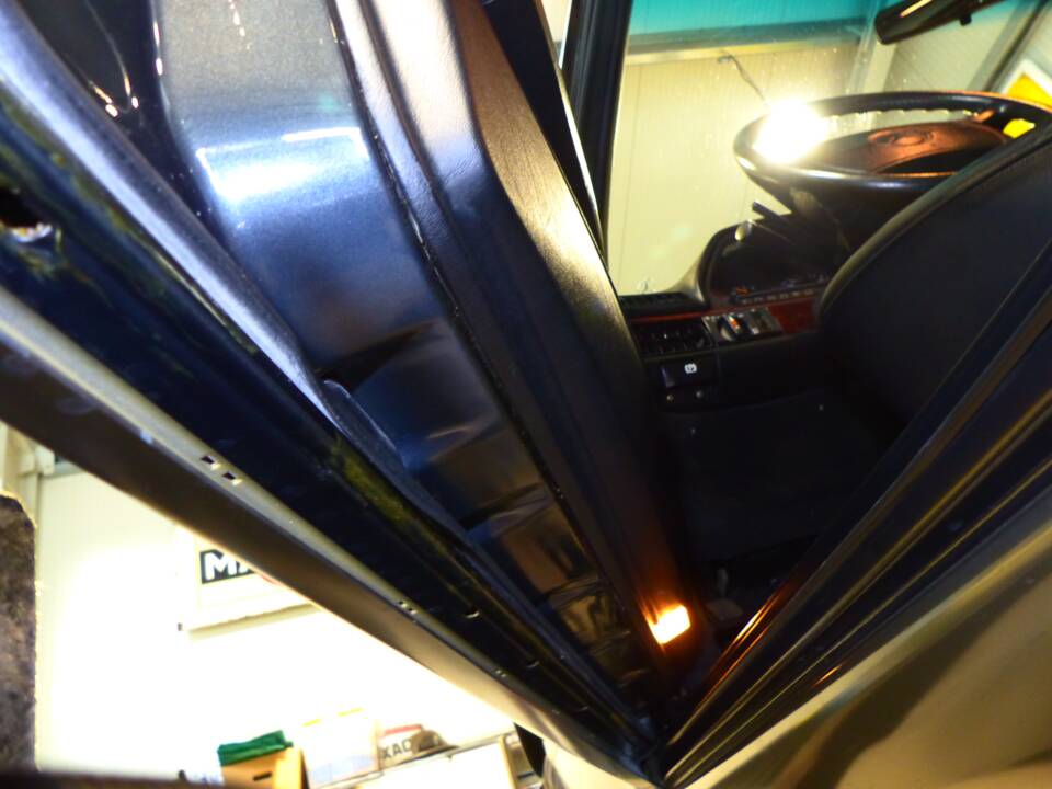Image 77/91 of Mercedes-Benz 560 SEL (1990)