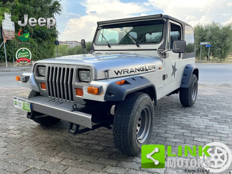 Image 1/10 de Jeep Wrangler 2.5L (1990)
