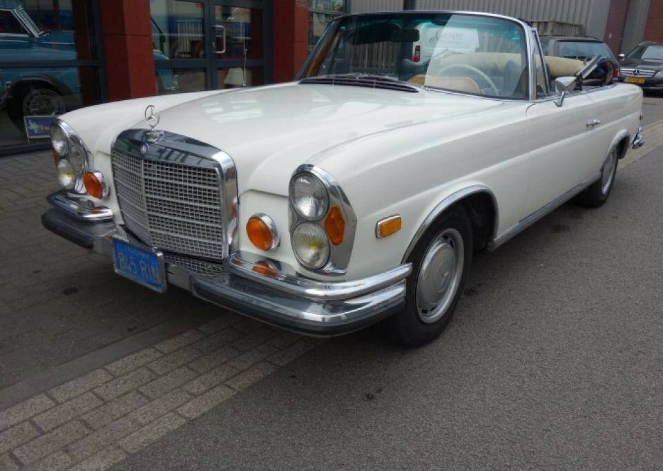 Bild 1/22 von Mercedes-Benz 280 SE 3,5 (1971)