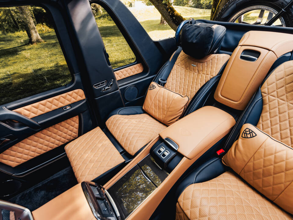 Immagine 80/99 di Mercedes-Benz Maybach G 650 Landaulet (2018)