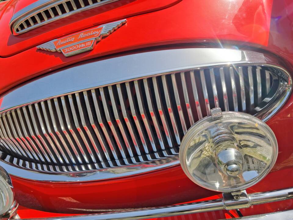 Afbeelding 2/28 van Austin-Healey 3000 Mk III (BJ8) (1966)