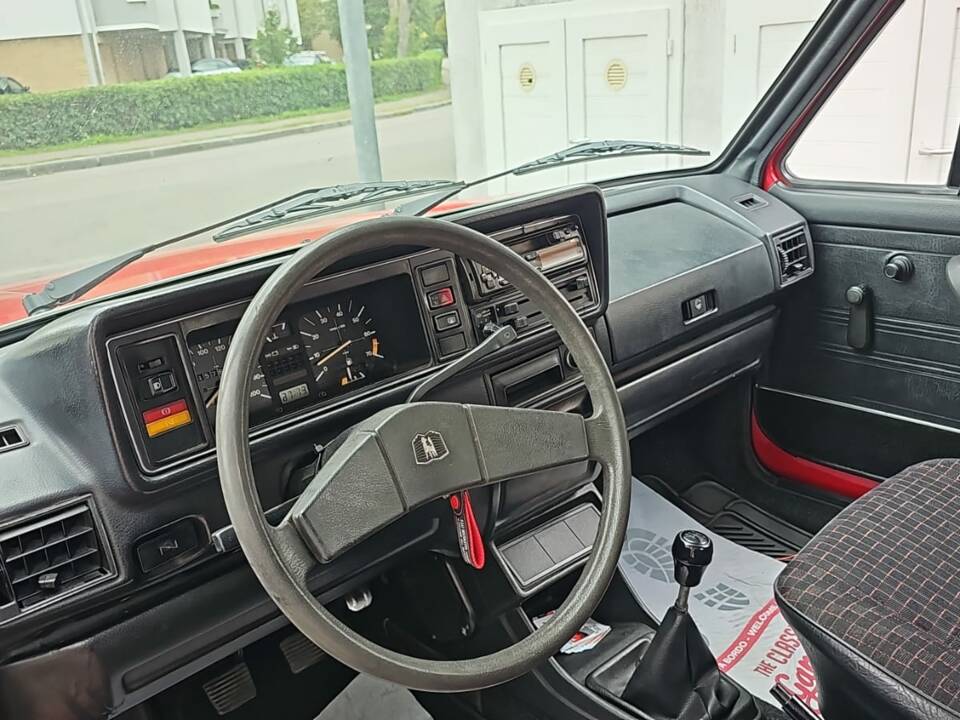 Image 18/50 of Volkswagen Golf Mk I Convertible 1.1 (1981)