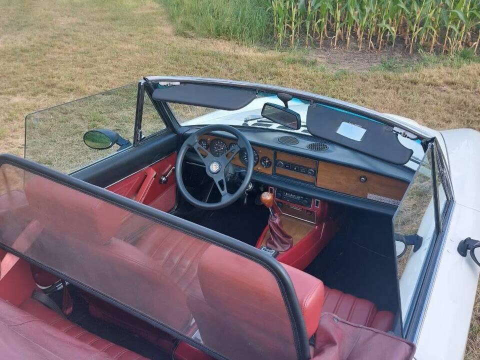 Bild 8/8 von FIAT Spider 2000 (1980)