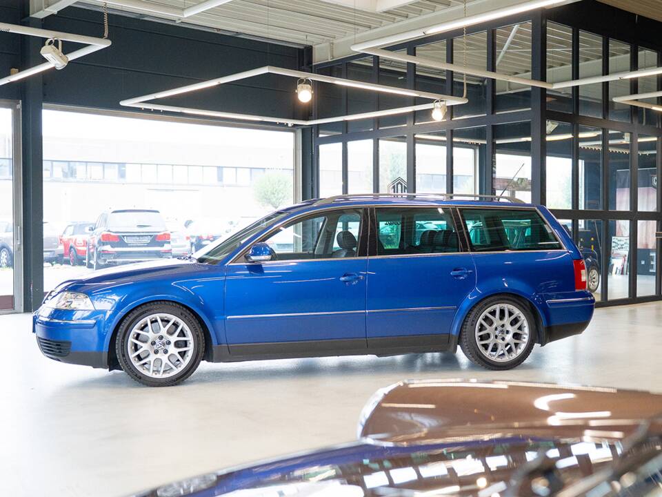Image 6/59 de Volkswagen Passat Variant 4.0 W8 (2004)