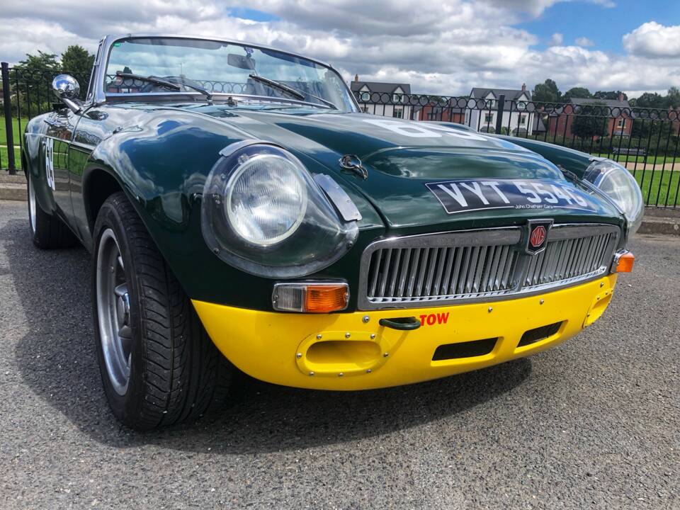 Bild 10/29 von MG MGC (1969)