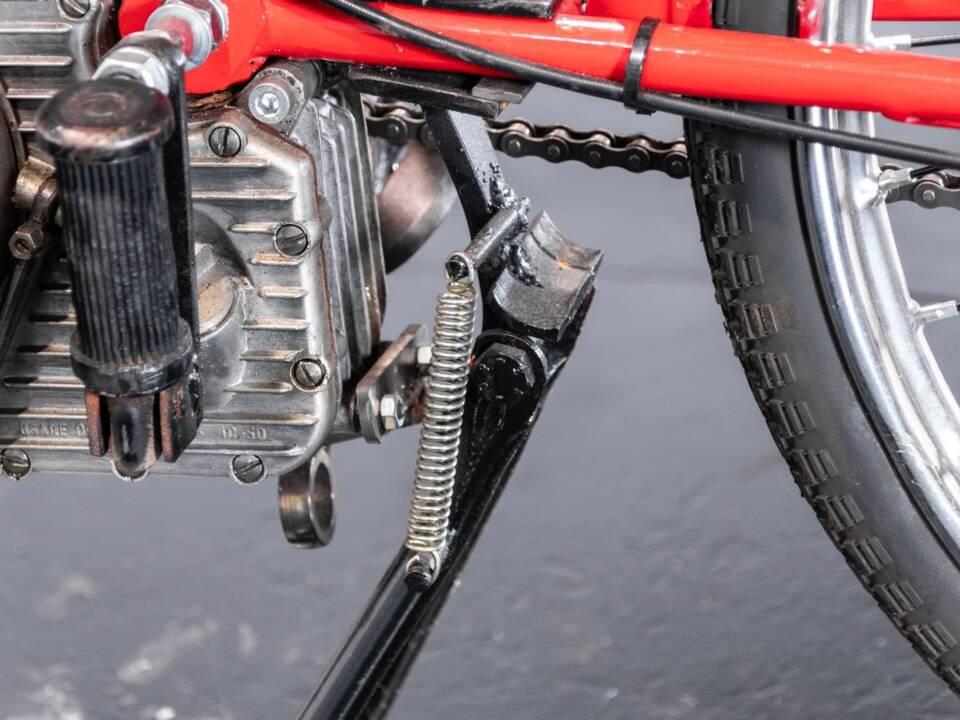 Image 40/50 de Ducati Cucciolo (1953)