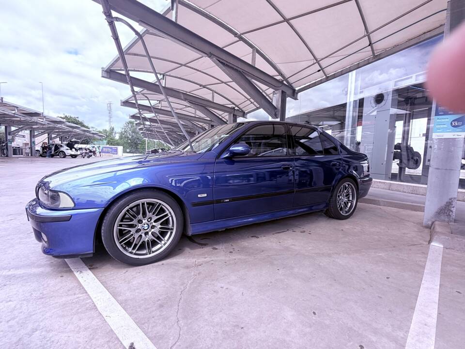 Immagine 2/15 di BMW M5 (2000)