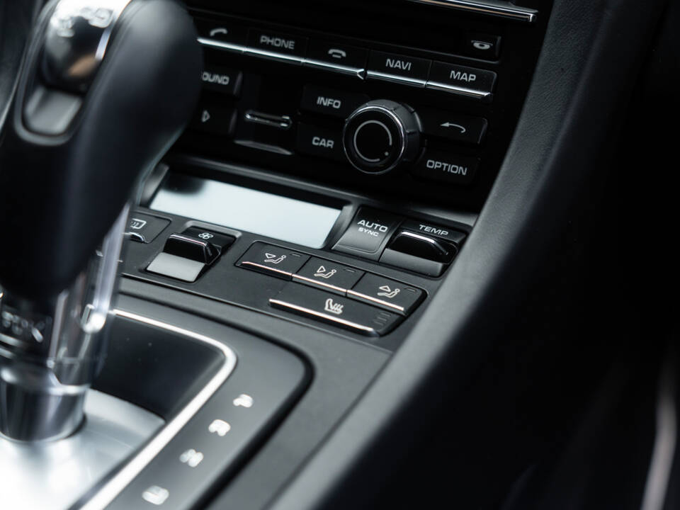 Imagen 26/51 de Porsche 911 Turbo (2014)
