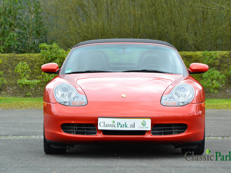 Immagine 21/50 di Porsche Boxster (2002)