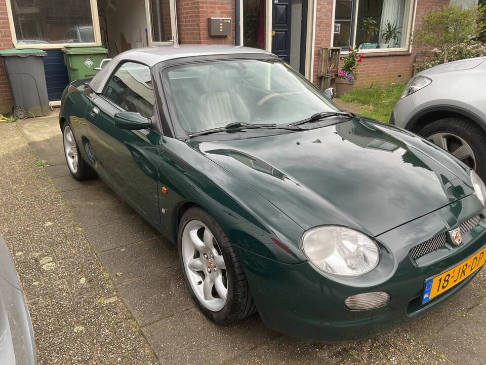 Image 3/8 de MG F 1.8i (1998)