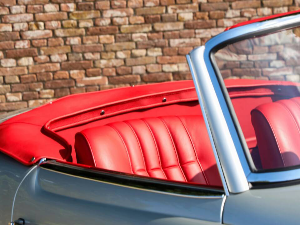 Image 45/50 de Mercedes-Benz 190 SL (1960)