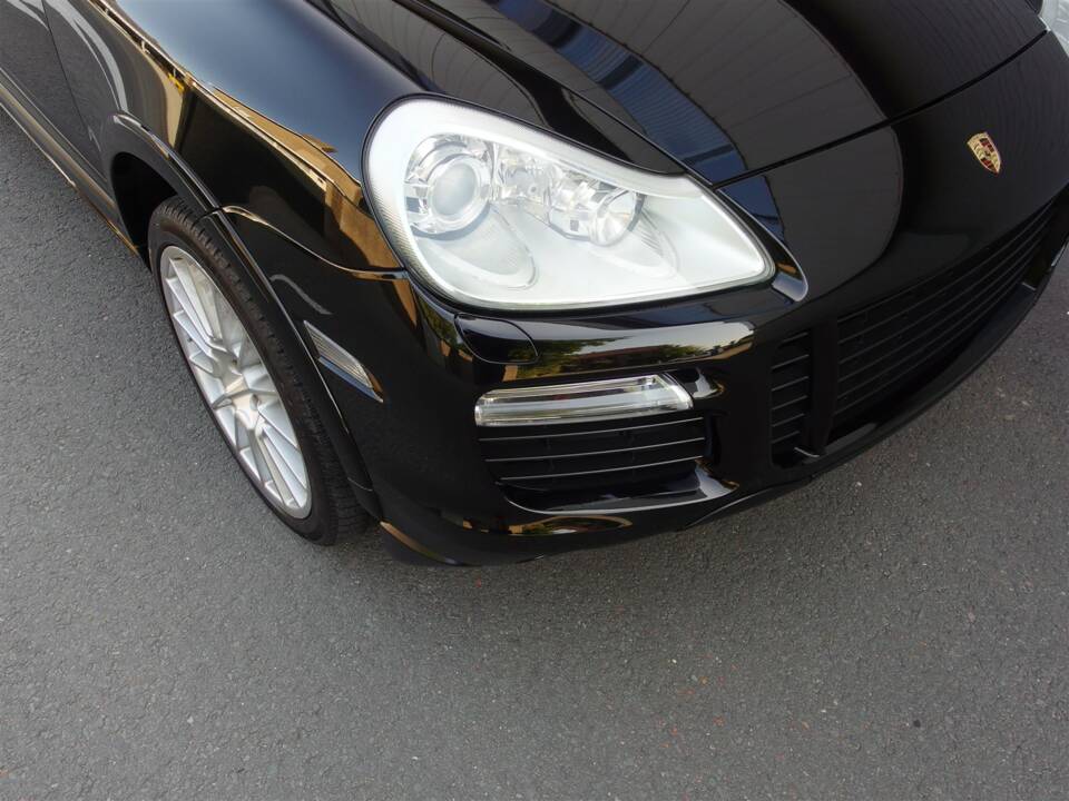 Image 29/98 of Porsche Cayenne GTS (2008)