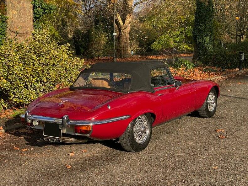 Image 11/50 de Jaguar Type E V12 (1973)