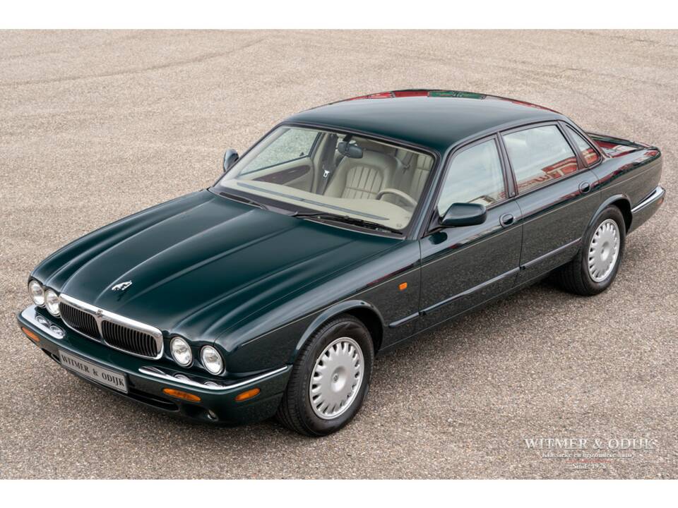 Bild 3/32 von Jaguar XJ 8 Executive (1998)