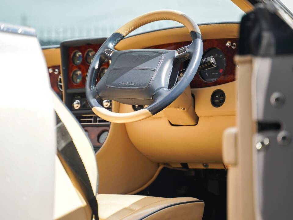Bild 46/50 von Bentley Azure (2001)