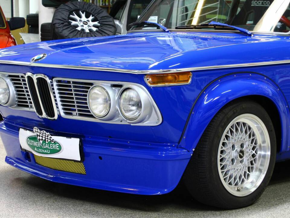 Image 2/15 of BMW 2002 tii (1974)