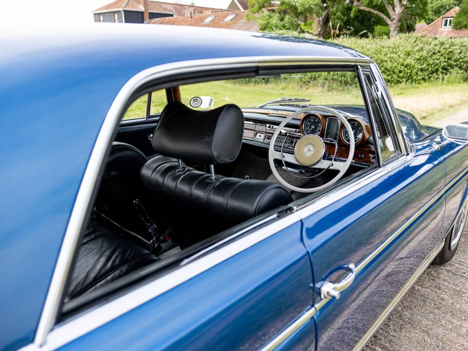 Bild 47/50 von Mercedes-Benz 300 SE (1965)