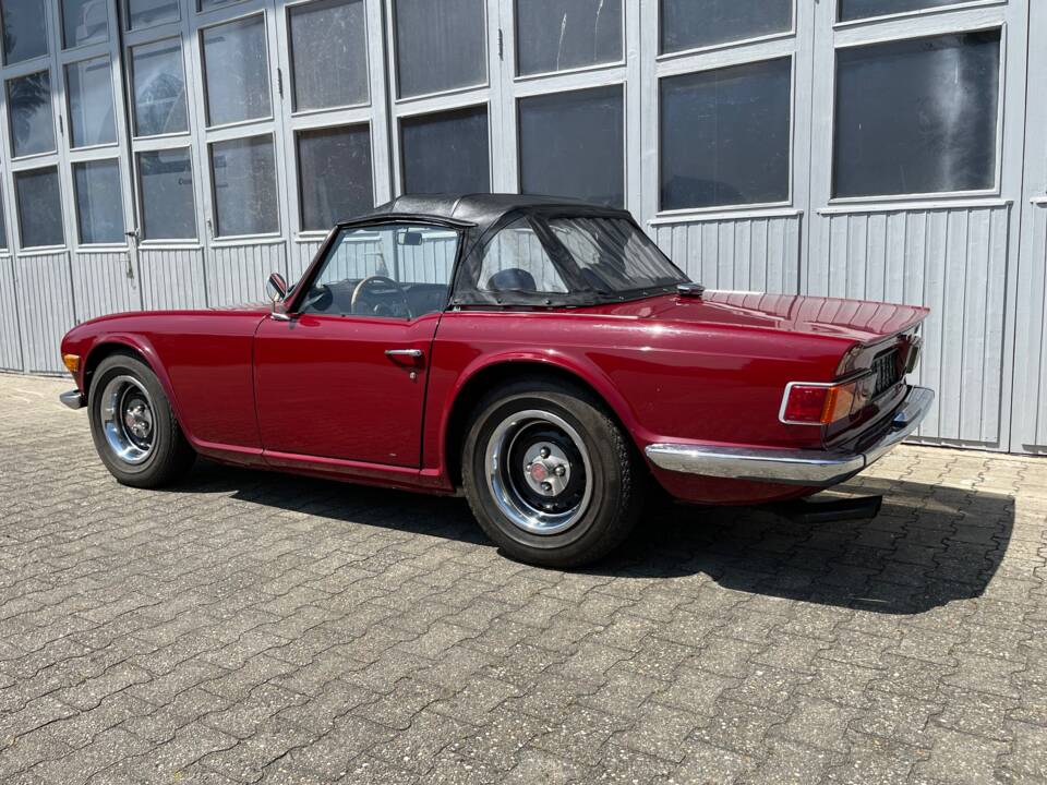 Imagen 8/18 de Triumph TR 6 (1969)