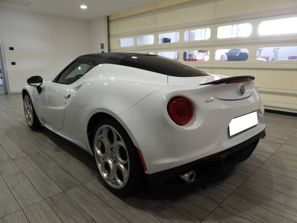 Image 3/15 of Alfa Romeo 4C (2014)