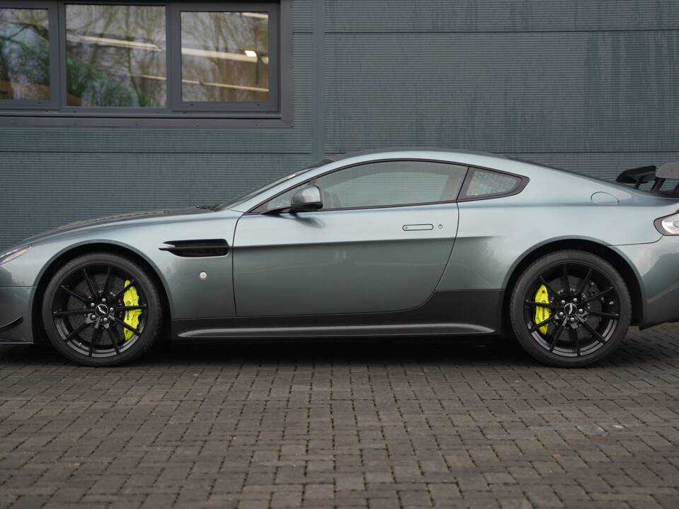 Bild 6/50 von Aston Martin V12 Vantage AMR (2017)
