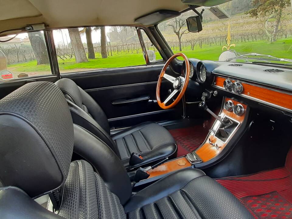 Afbeelding 10/35 van Alfa Romeo 1750 GT Veloce (1968)
