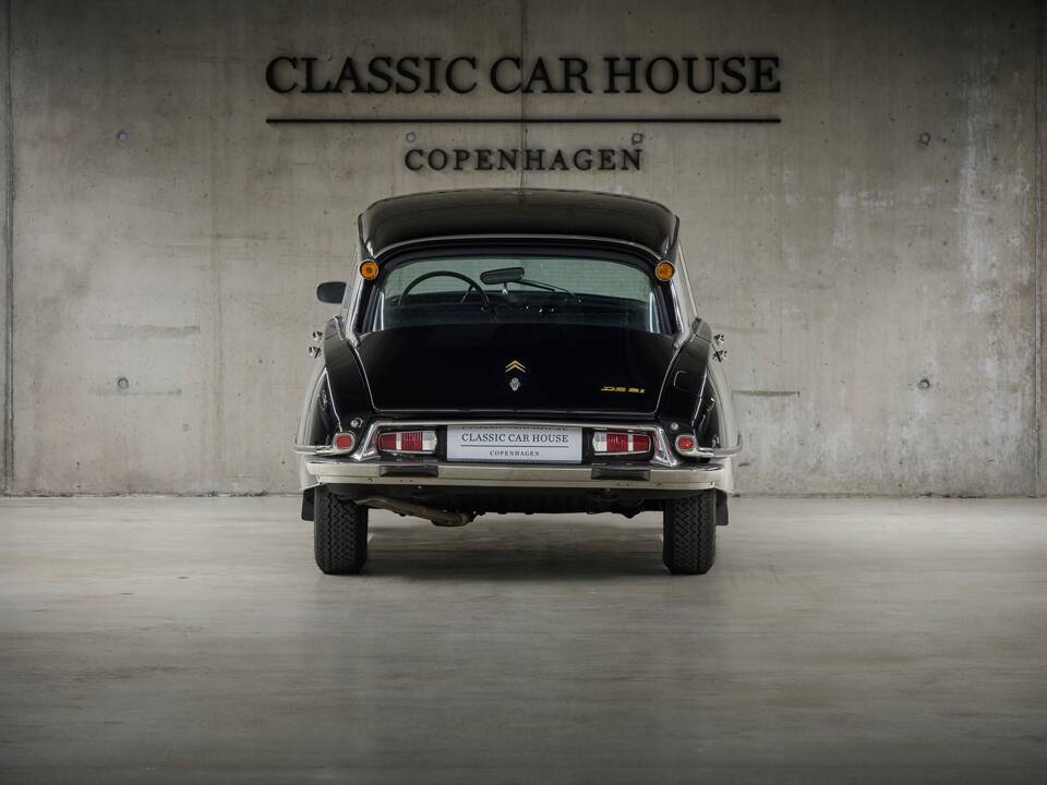 Image 8/97 of Citroën DS 20 Chapron (1972)