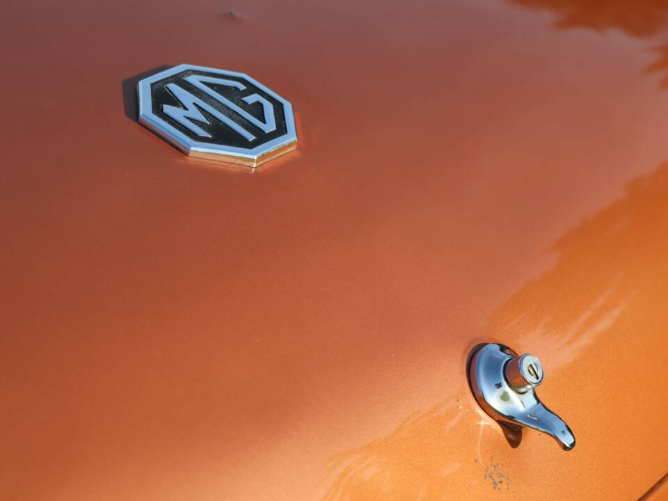 Image 29/50 of MG MGB Limited Edition (1981)