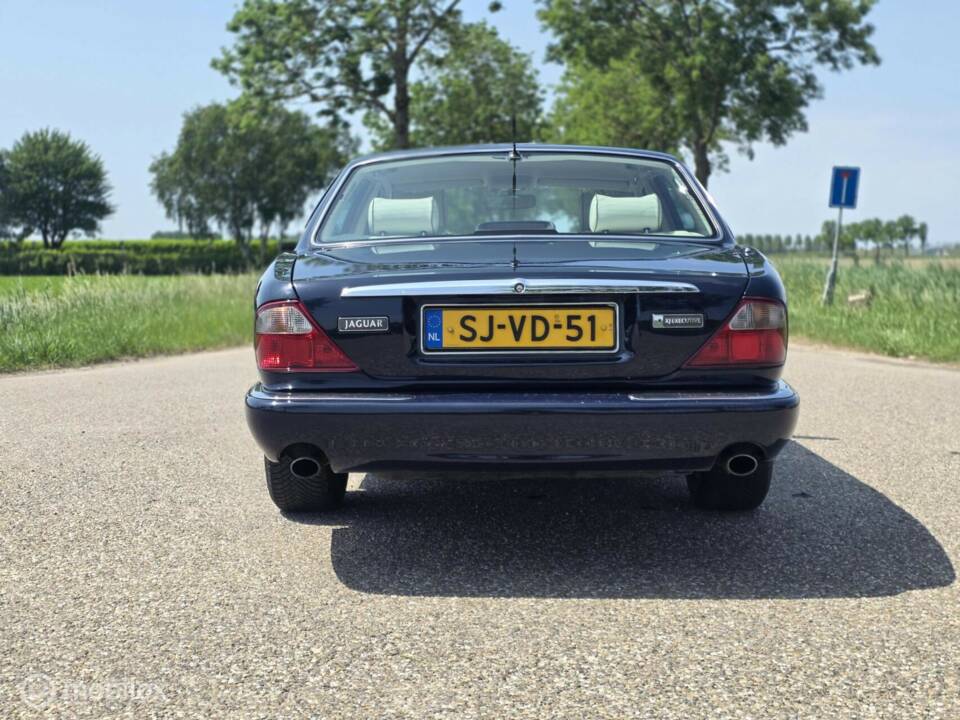 Bild 5/41 von Jaguar XJ 8 Executive (1997)