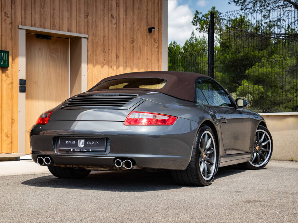 Bild 14/50 von Porsche 911 Carrera 4S (2006)