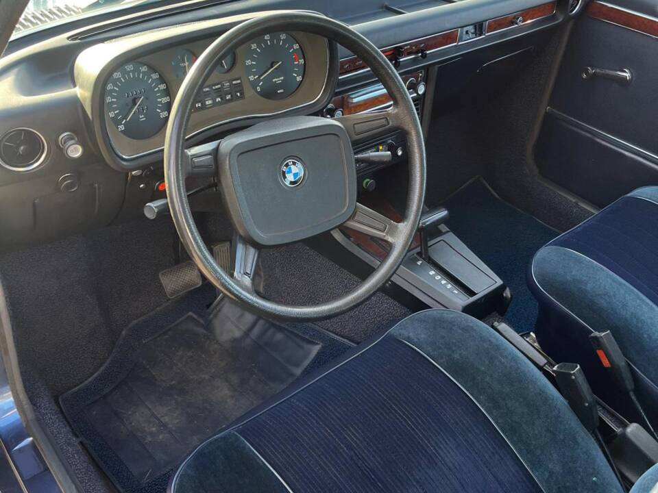 Immagine 5/8 di BMW 3,0 L (1977)