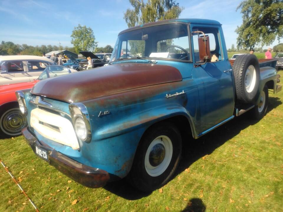 Image 13/17 of International Harvester A-112 (1958)