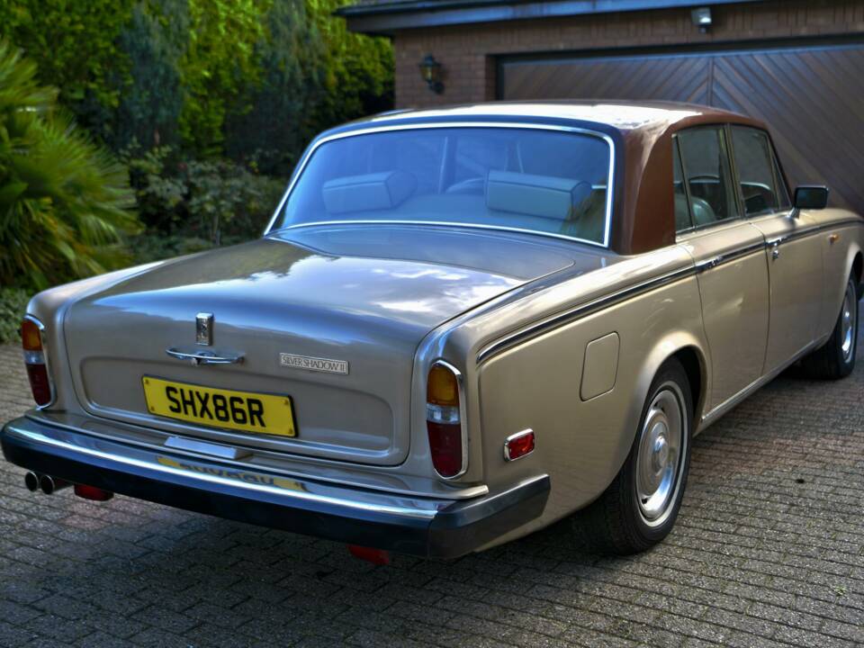 Image 10/50 of Rolls-Royce Silver Shadow II (1977)