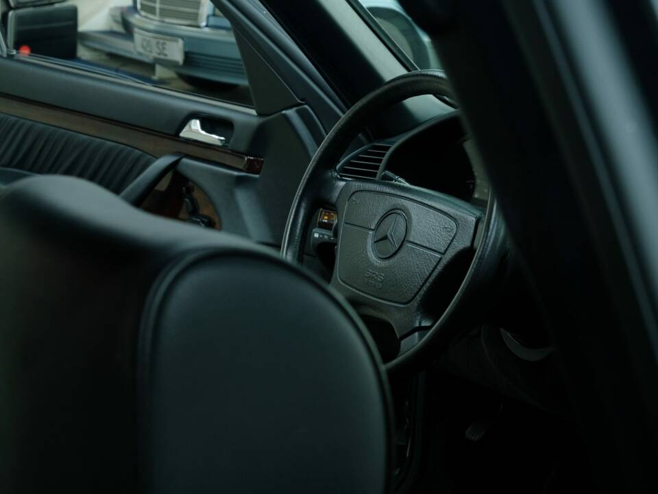 Bild 43/50 von Mercedes-Benz S 350 Turbodiesel (1994)