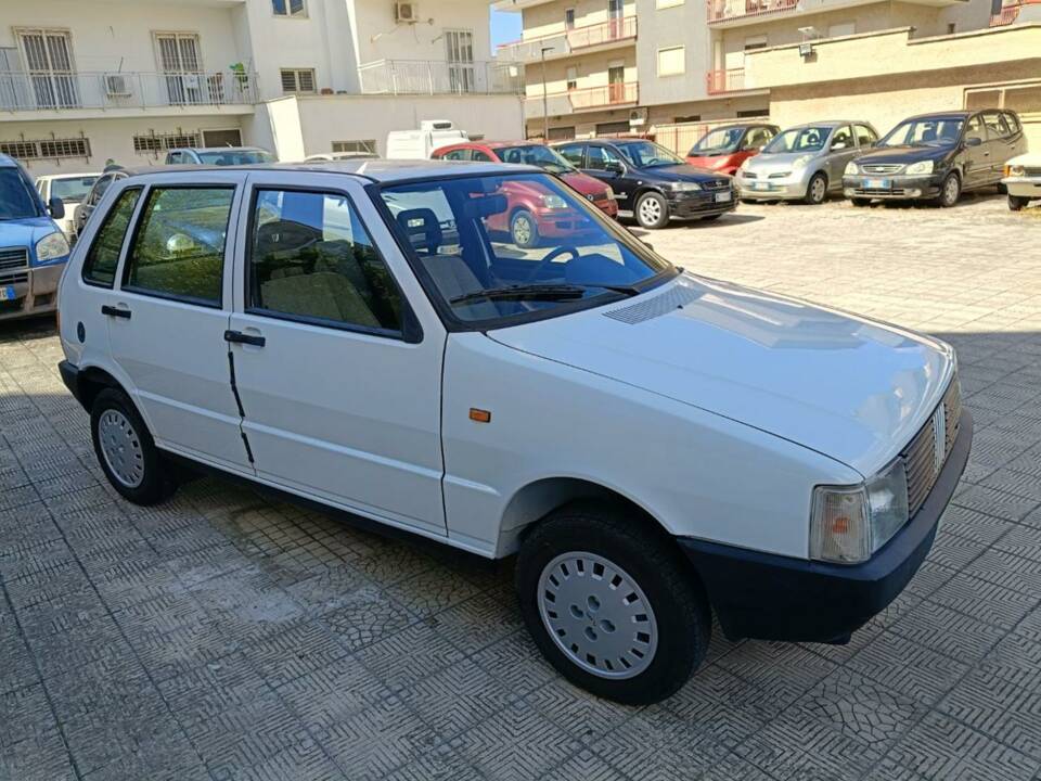 Image 15/48 of FIAT Uno 60 (1988)