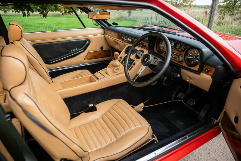 Bild 2/50 von Lamborghini Espada 400 GT (1971)