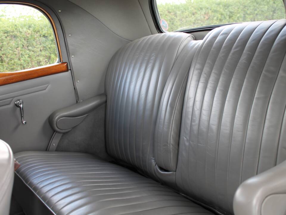 Bild 12/16 von Rover 16 P2 (1946)